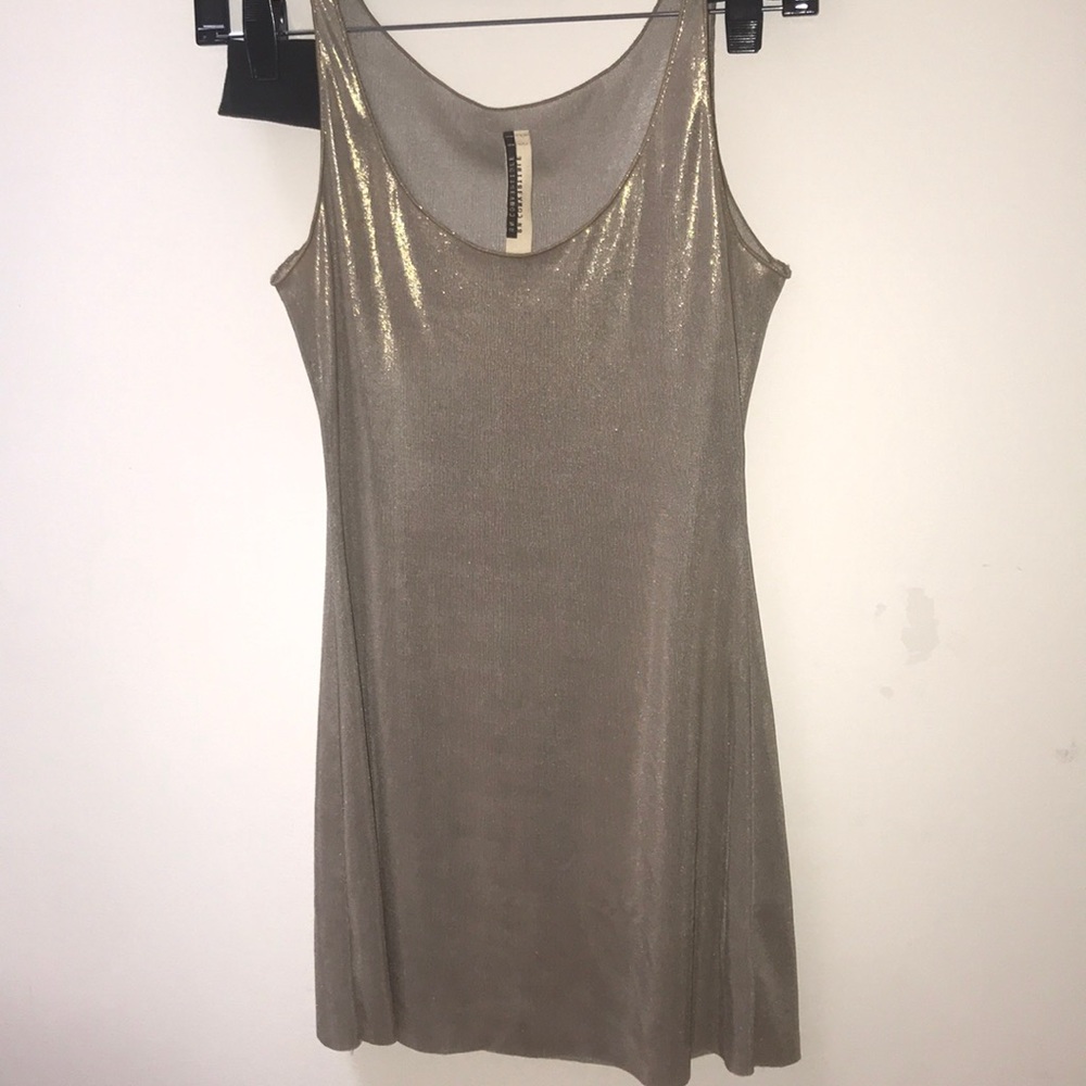 RN Convertible Petite shimmer tops